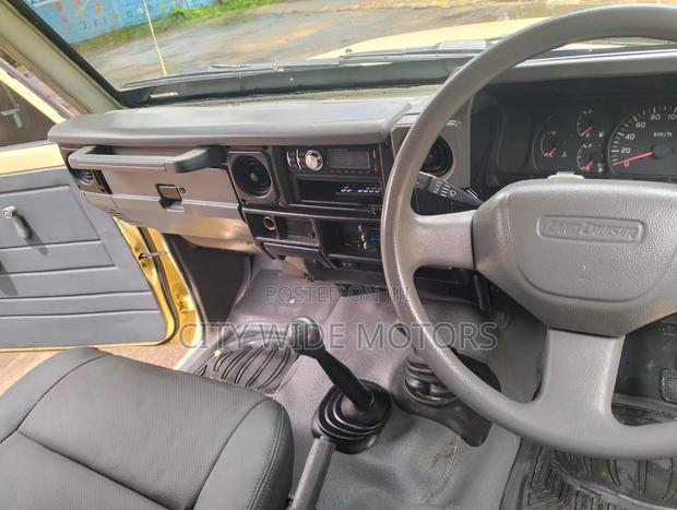 Toyota Land Cruiser 2003 Beige