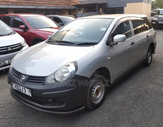 Nissan Advan 2015 Silver