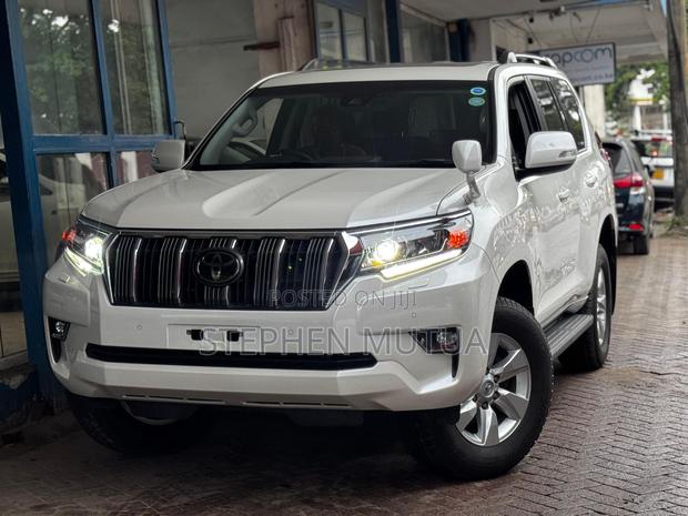 Toyota Land Cruiser Prado 2.8 2019 White
