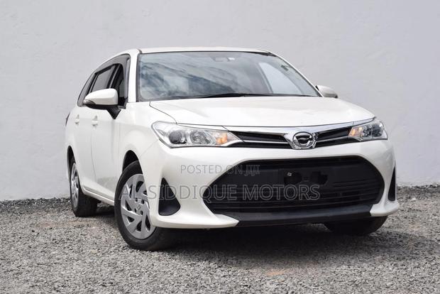 Toyota Corolla Fielder 1.5 Petrol FWD 2018 White