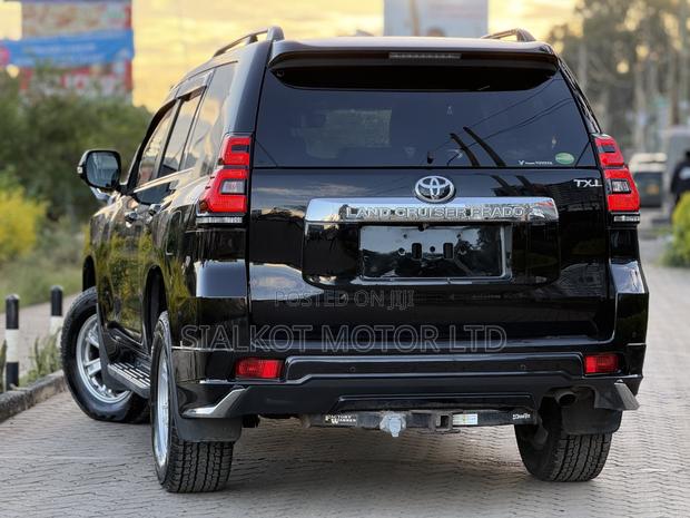 Toyota Land Cruiser Prado 2.8 2019 Black