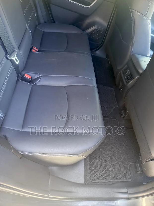 Toyota RAV4 2019 Gray