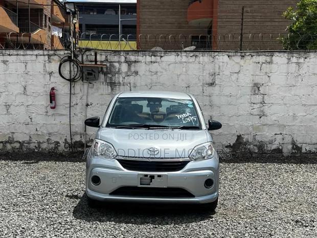 Toyota Passo 1.0 FWD 2019 Silver