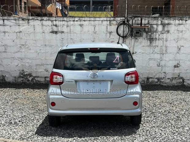 Toyota Passo 1.0 FWD 2019 Silver