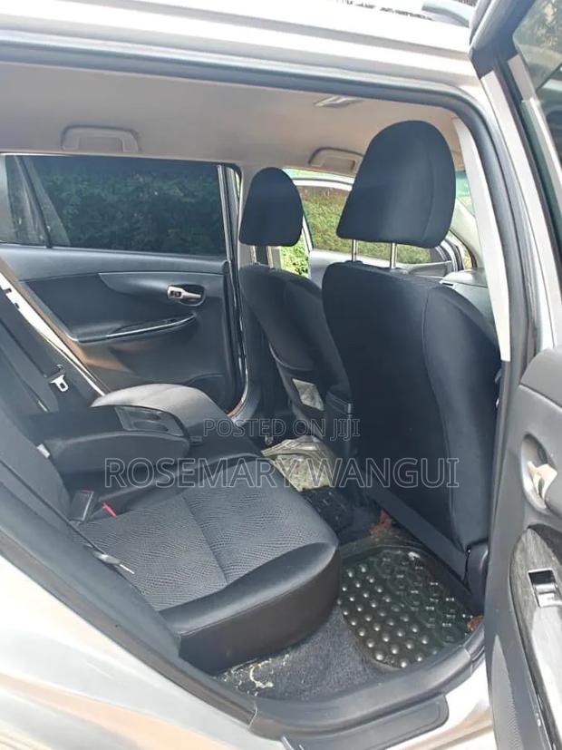 Toyota Corolla Fielder 2011 Silver