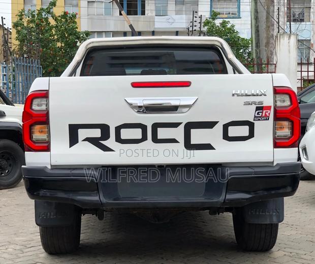 Toyota Hilux 2016 White