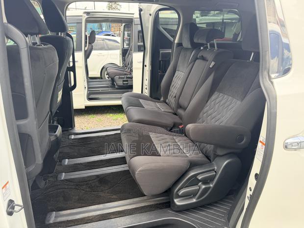 Toyota Alphard 2018 White