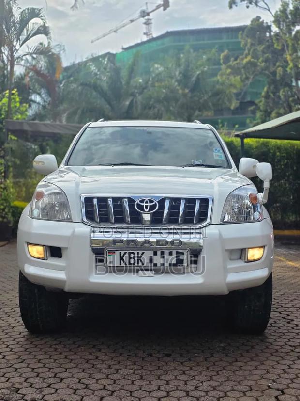 Toyota Land Cruiser Prado 2004 White