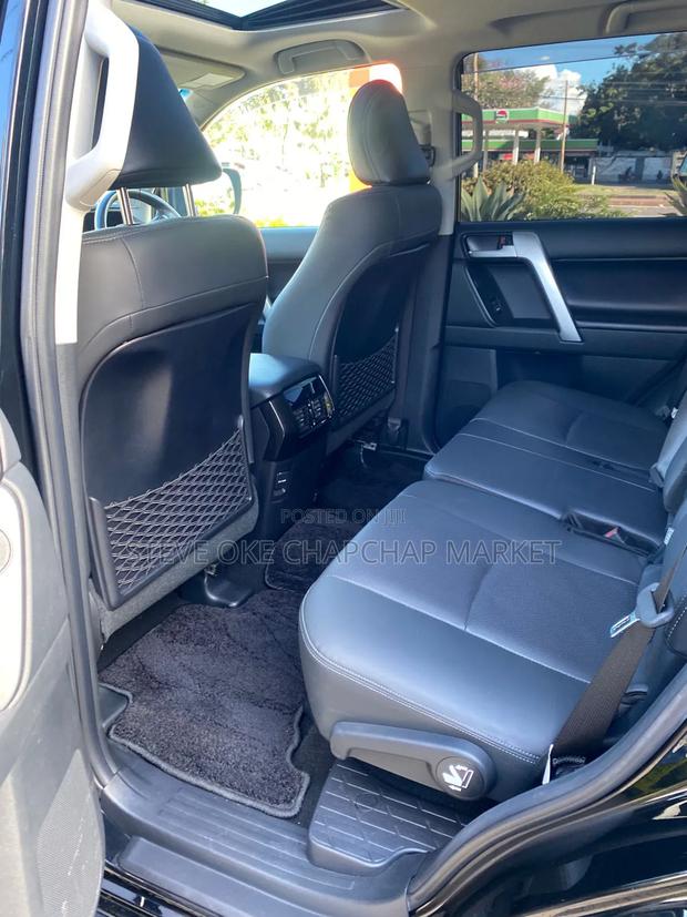 Toyota Land Cruiser Prado 2.8 2022 Black