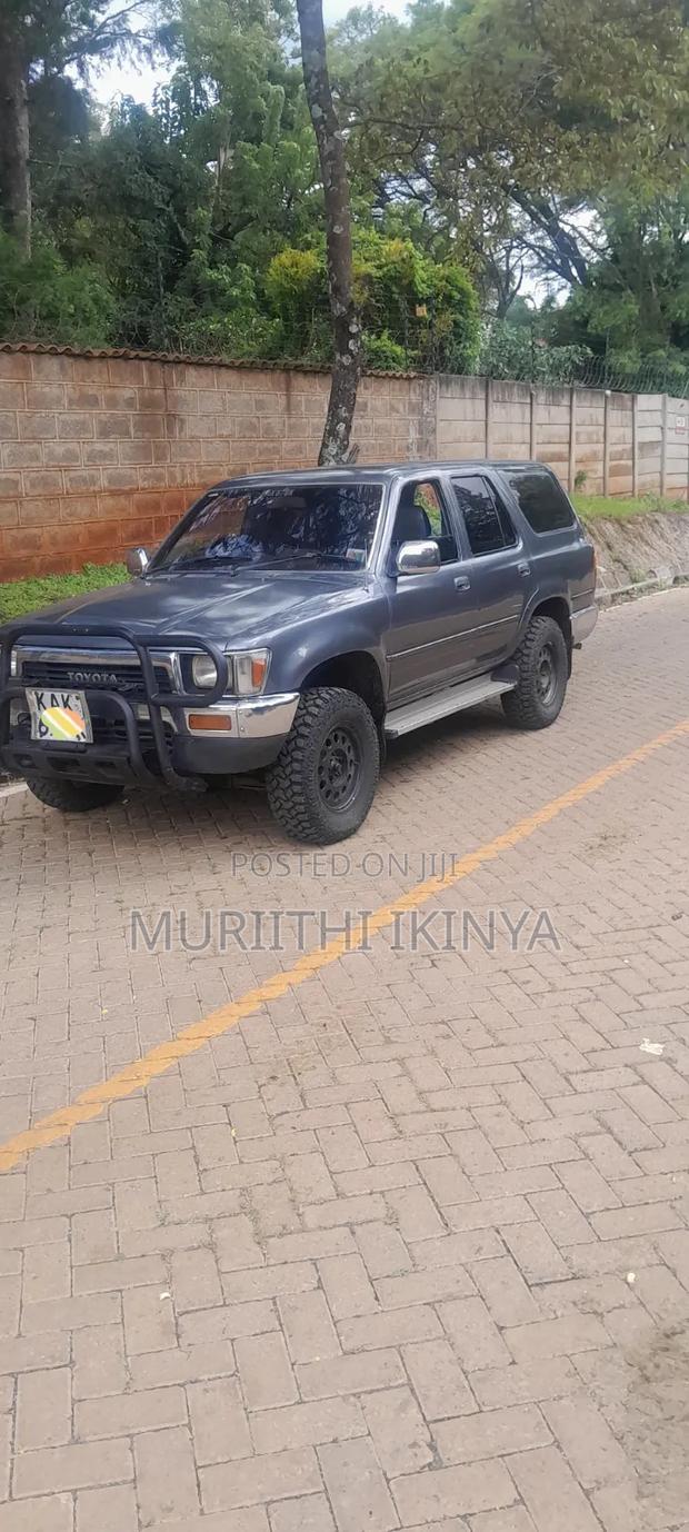 Toyota Hilux 1998 Gray