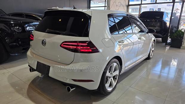 Volkswagen Golf GTI 2.0T S 2018