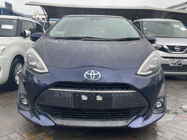 Toyota Aqua 2019 Blue