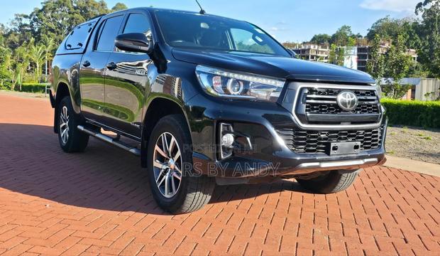 Toyota Hilux 2019 Black