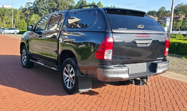 Toyota Hilux 2019 Black