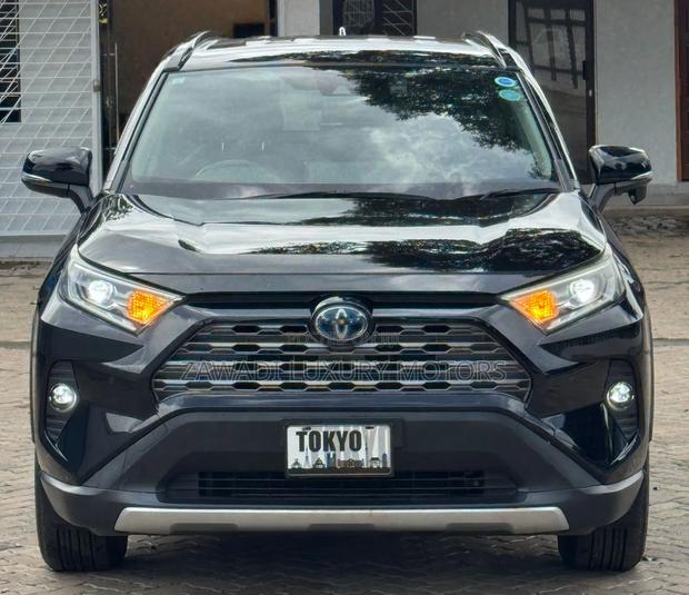 Toyota RAV4 Hybrid 2019 Matt Black