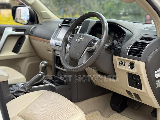 Toyota Land Cruiser Prado 2.7 2020 White