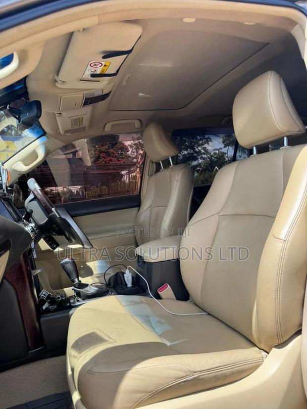 Toyota Land Cruiser 2014 Gray