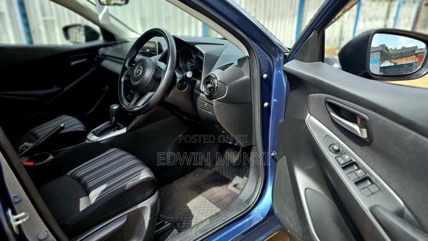 Mazda 2 2021 Blue