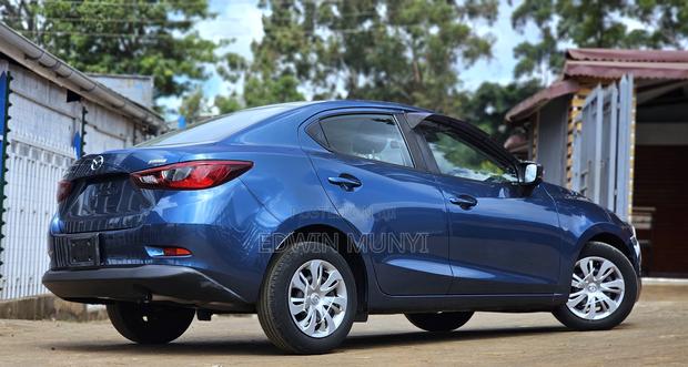 Mazda 2 2021 Blue