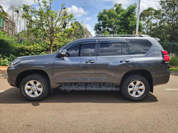 Toyota Land Cruiser Prado 3.0 D-4D 5dr 2009 Gray