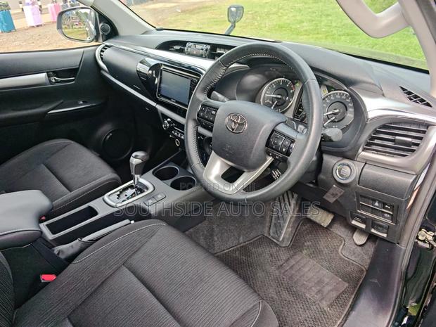 Toyota Hilux Revo Double Cab Deisel 2.8 AWD 2021 Black