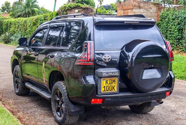 Toyota Land Cruiser Prado 3.0 TD 2010 Black