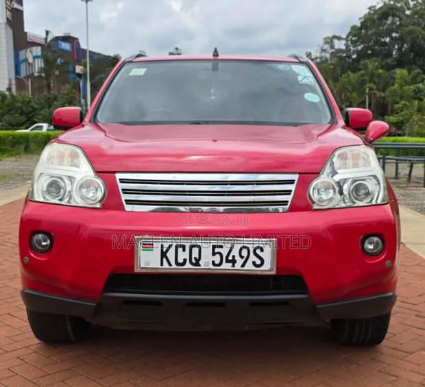 Nissan X-Trail 2010 Red