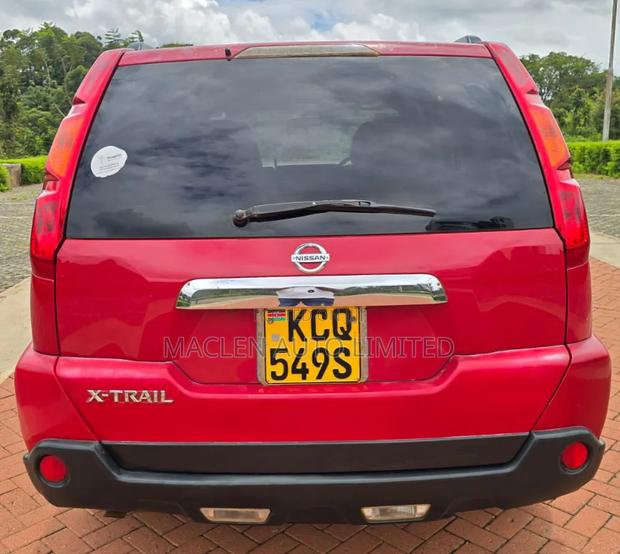 Nissan X-Trail 2010 Red