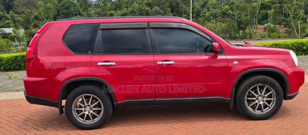 Nissan X-Trail 2010 Red