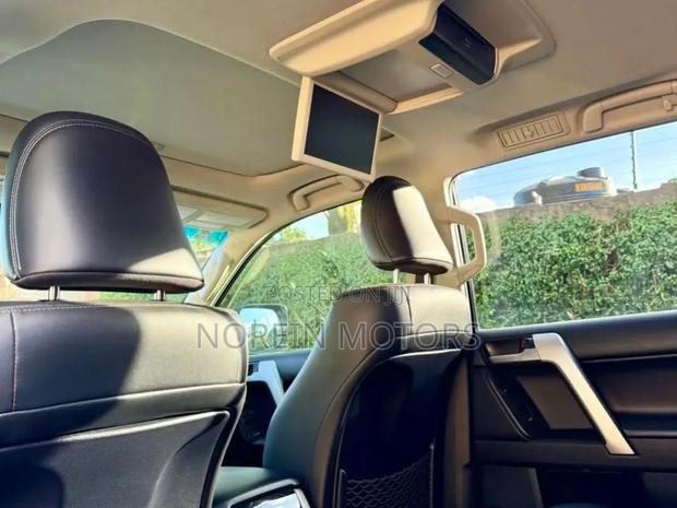 Toyota Land Cruiser Prado Kakadu 2019 Matt Black