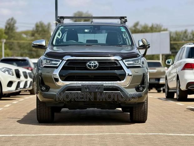 Toyota Hilux Revo Double Cab Deisel 2.4 AWD 2020 Green