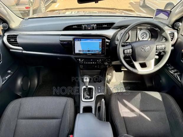 Toyota Hilux Revo Double Cab Deisel 2.4 AWD 2020 Green