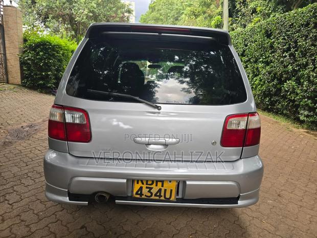 Subaru Forester 2001 Silver