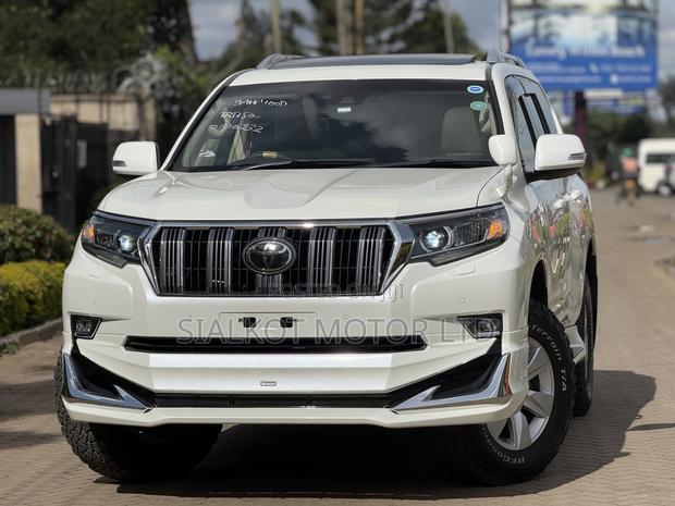 Toyota Land Cruiser Prado 2.7 2019 White