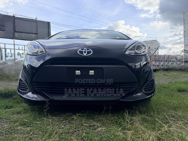 Toyota Aqua 2018 Black