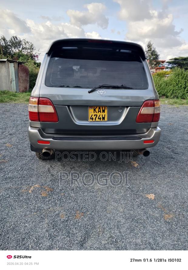 Toyota Land Cruiser 2008 Gray
