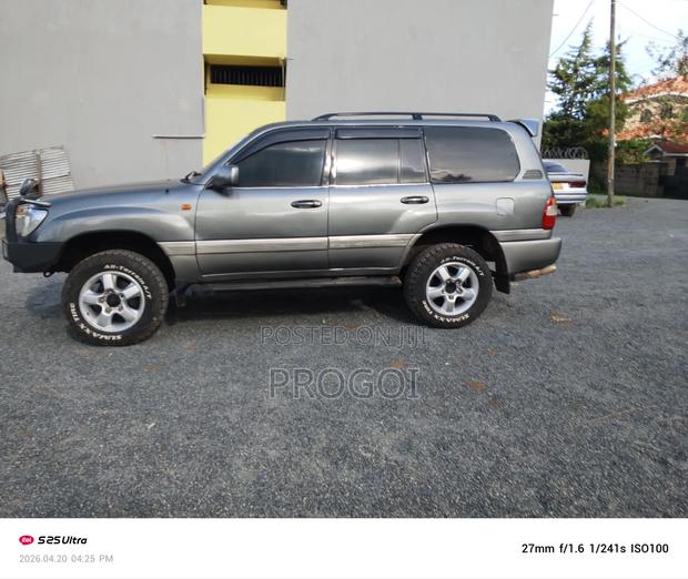 Toyota Land Cruiser 2008 Gray