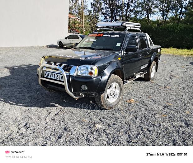 Nissan Hardbody 2009 Black