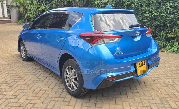 Toyota Auris 2017 Blue
