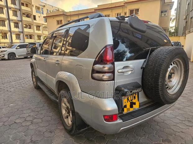 Toyota Land Cruiser Prado 2007 Silver
