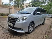 Toyota Noah 2.0 FWD (8 Seater) 2015 Gray for sale