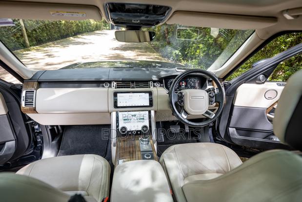 Land Rover Range Rover Vogue 2018 Blue
