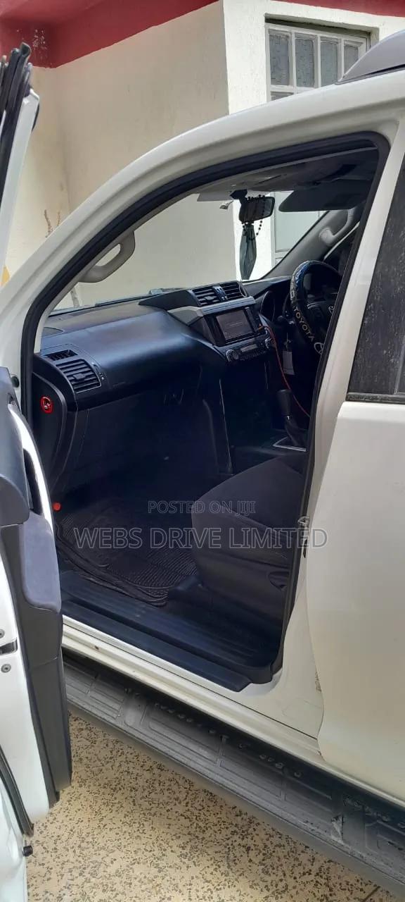 Toyota Land Cruiser Prado 2.7 VVT-i 2014 Pearl