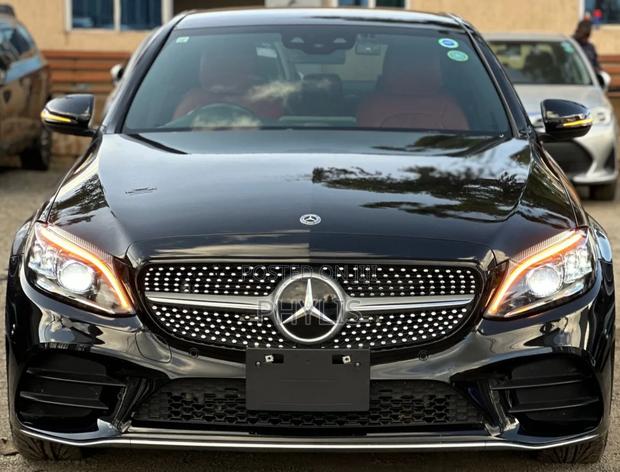 Mercedes-Benz C200 2019 Black