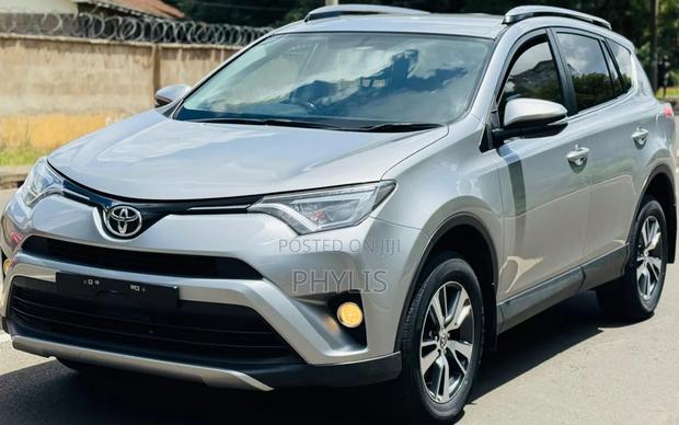 Toyota RAV4 2019 White