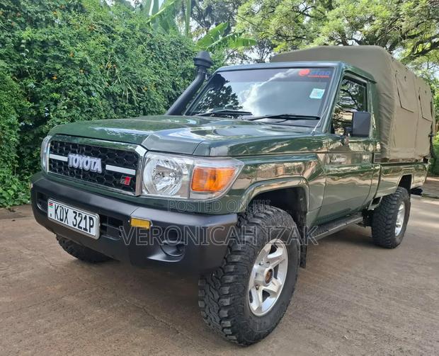 Toyota Land Cruiser 2017 Green