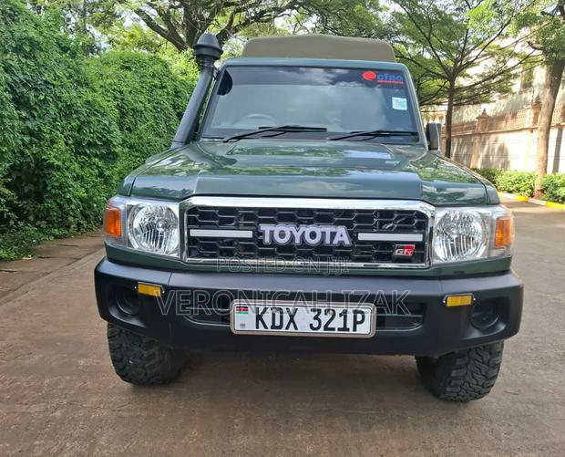 Toyota Land Cruiser 2017 Green