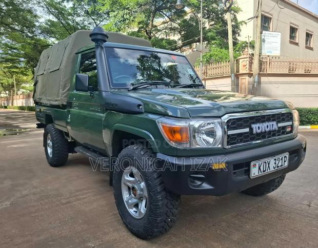 Toyota Land Cruiser 2017 Green