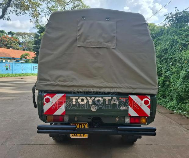Toyota Land Cruiser 2017 Green