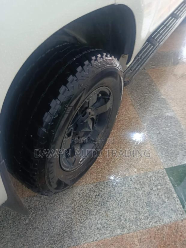 Toyota Land Cruiser Prado 2014 White